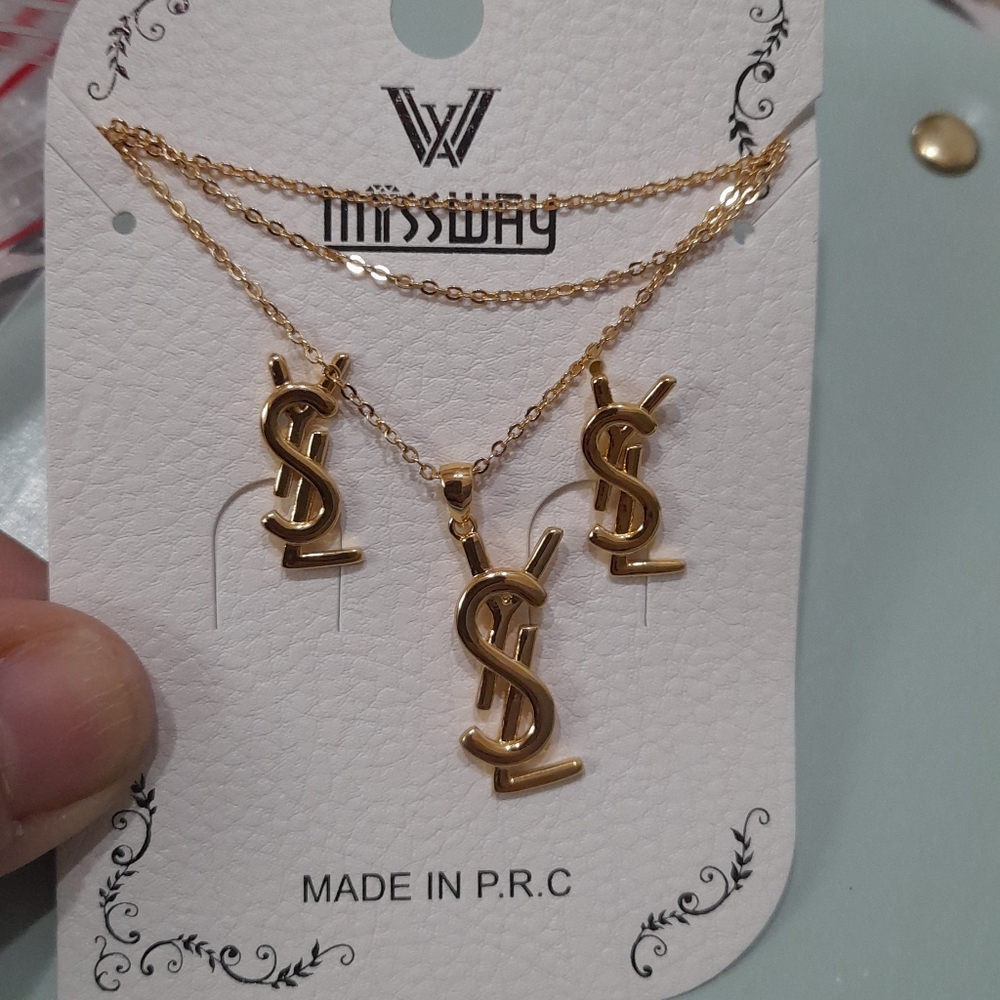 Missway woman necklace and earings
